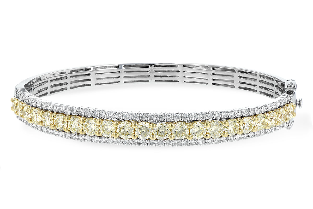 A225-48213: BANGLE 4.20 YELLOW DIAS 5.63 TW