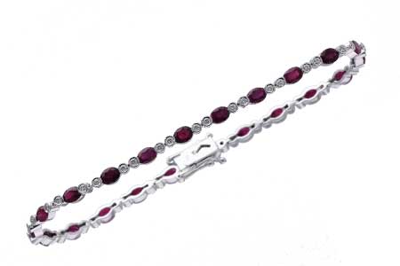 B220-08204: BRACELET 4.08 RUBY 4.55 TGW