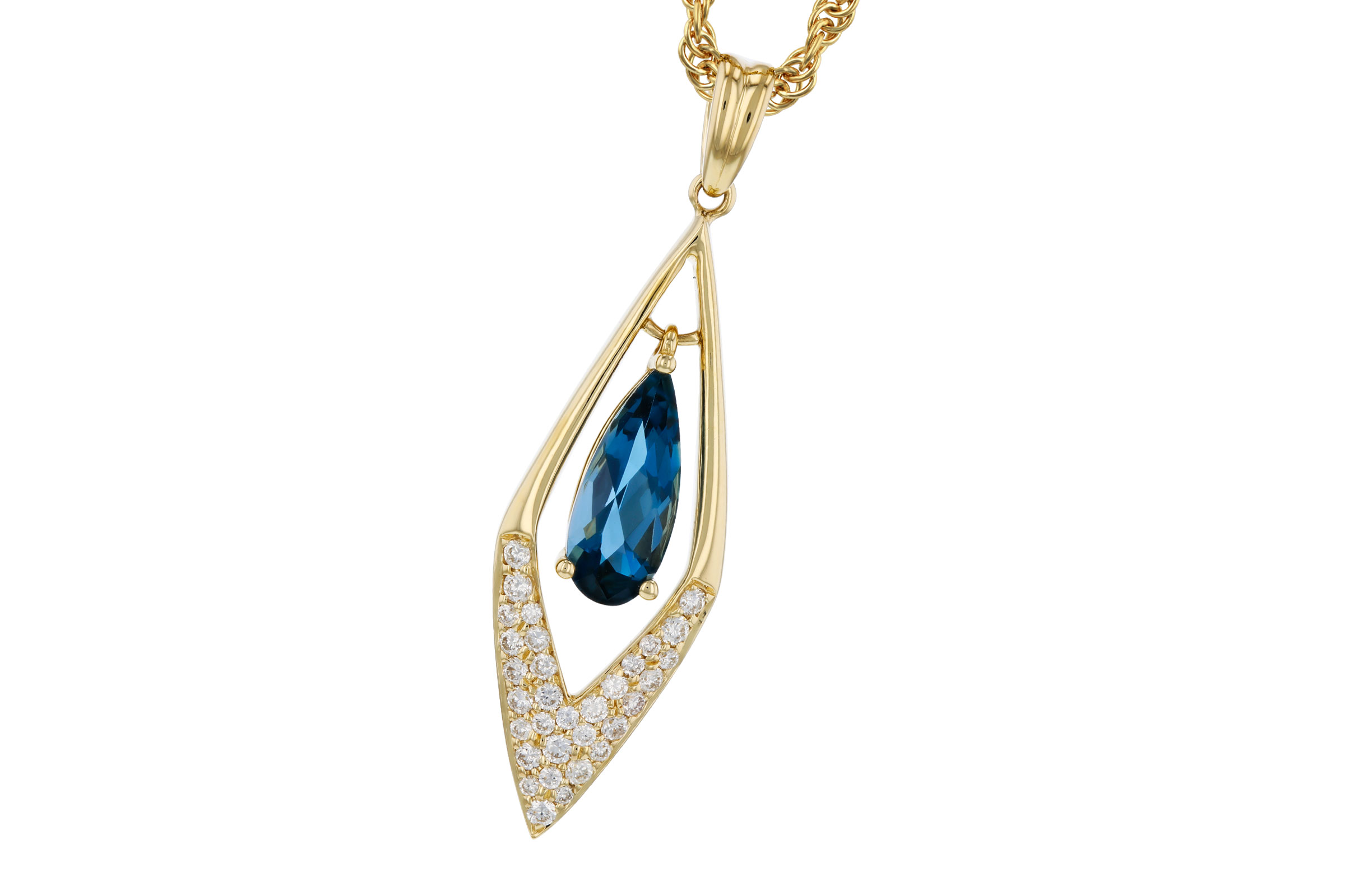 E311-83667: NECK .85 LONDON BLUE TOPAZ 1.02 TGW (10x4MM LBT)