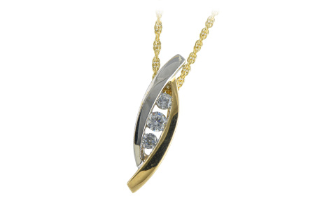 F223-71867: NECKLACE .13 BR .26 TW