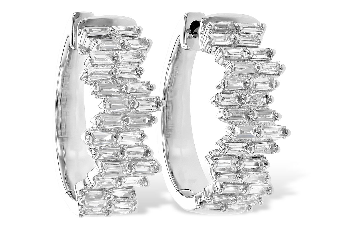 G226-40985: EARR .70 TW BAGUETTE DIAS