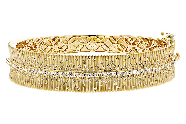 H220-90967: BANGLE BRACELET 1.94 TW (63X54MM)